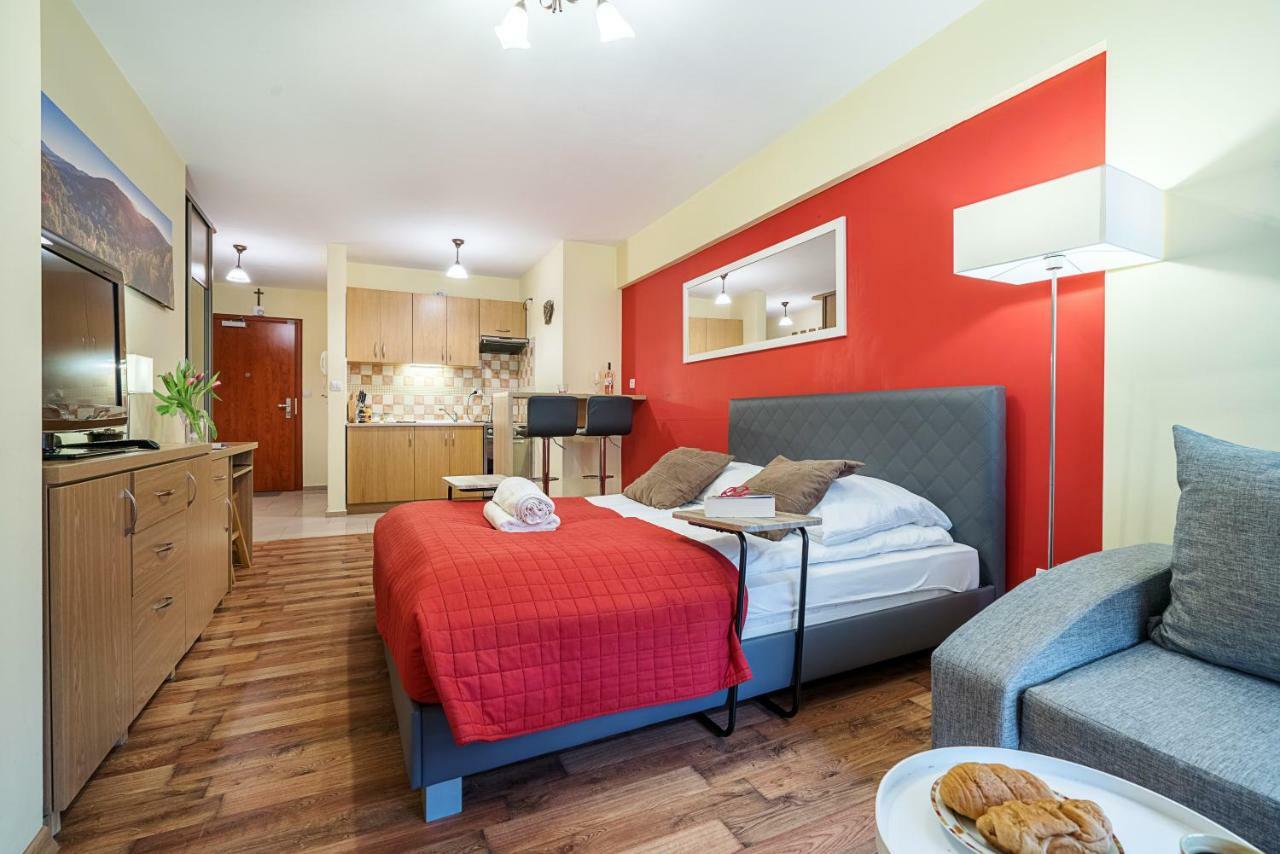 Apartament City Center Business Class Криница-Здруй Екстериор снимка